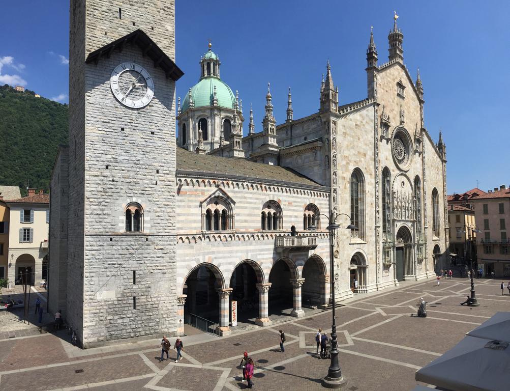 Ancient Courtyard Bonanomi In Como Historic Centre Exterior photo
